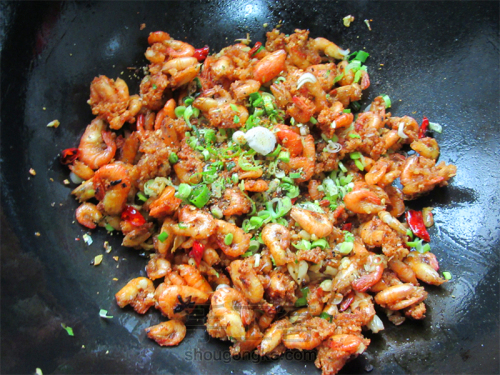 蒜香辣味虾做法,蒜香辣味虾制作