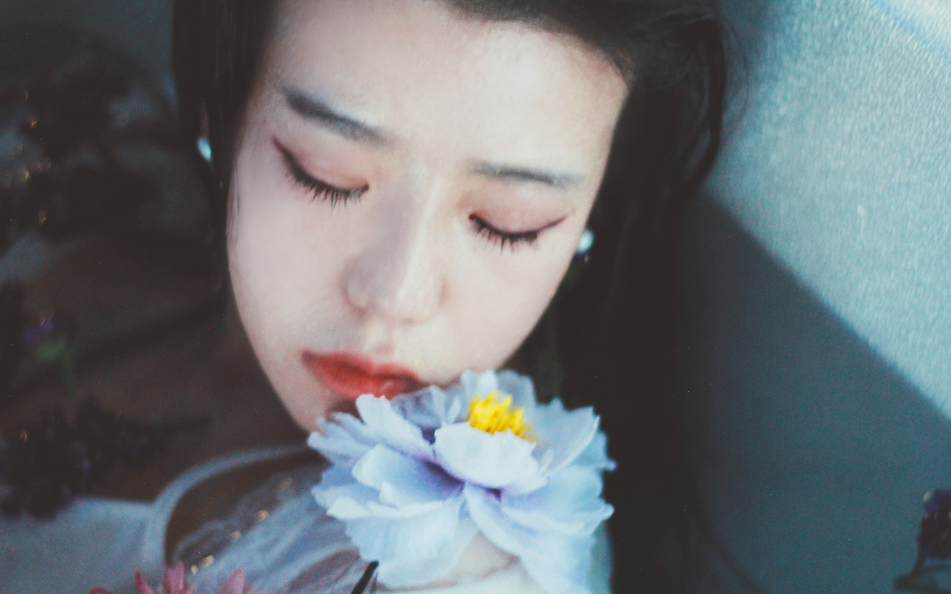 差点泥足深陷,豪门总裁解救我!-1