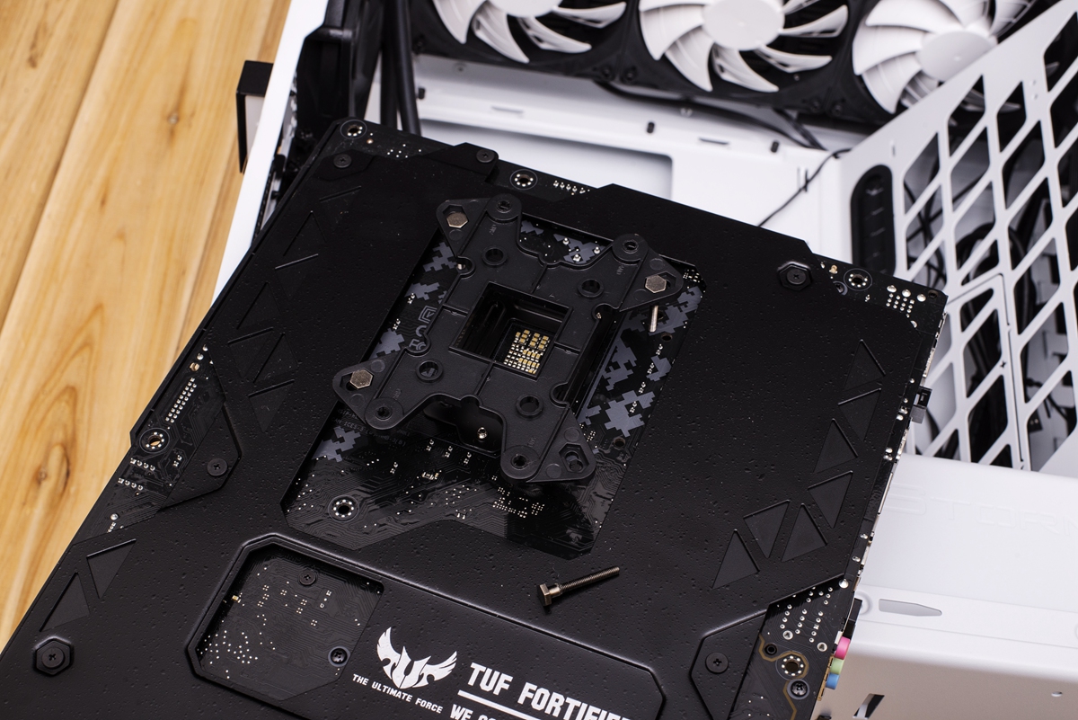 华硕电脑玩生化危机,华硕无畏15i生化危机