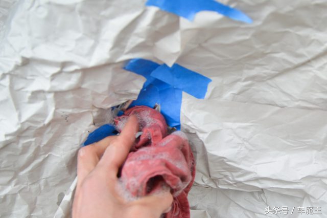 奔驰轮毂划痕修复多少钱,轮毂有点划痕自己怎么修复