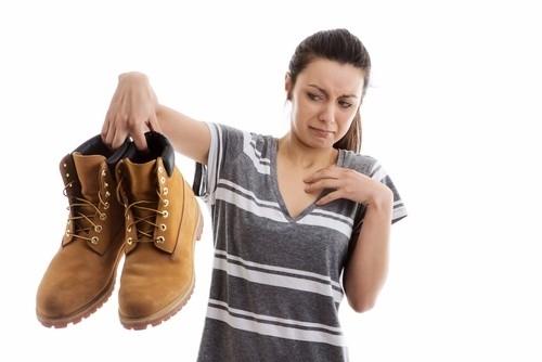 鞋子有臭味教你一招除鞋臭,小白鞋怎么去除鞋臭最有效