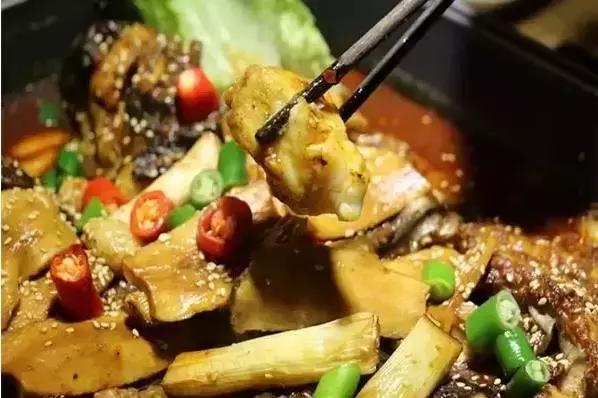 草帽鱼蒸汽石锅鱼家常做法,草帽鱼石锅鱼家庭做法