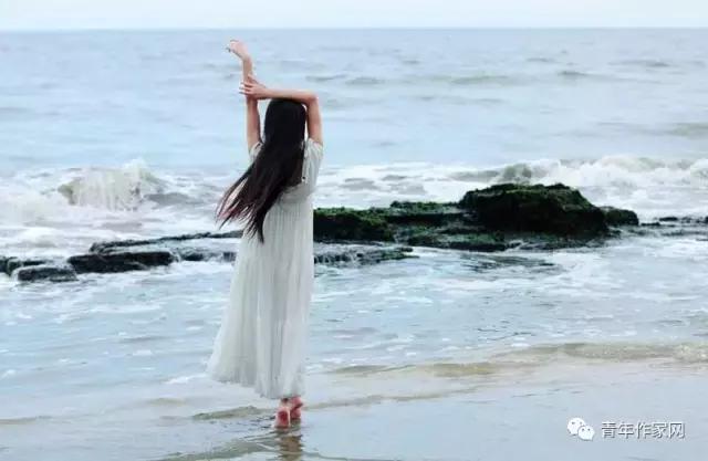 魔幻90后作家杨桉的精彩“早恋”