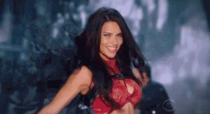 gif动图快捷指令教程,用gif怎样做彩色动图详细教程