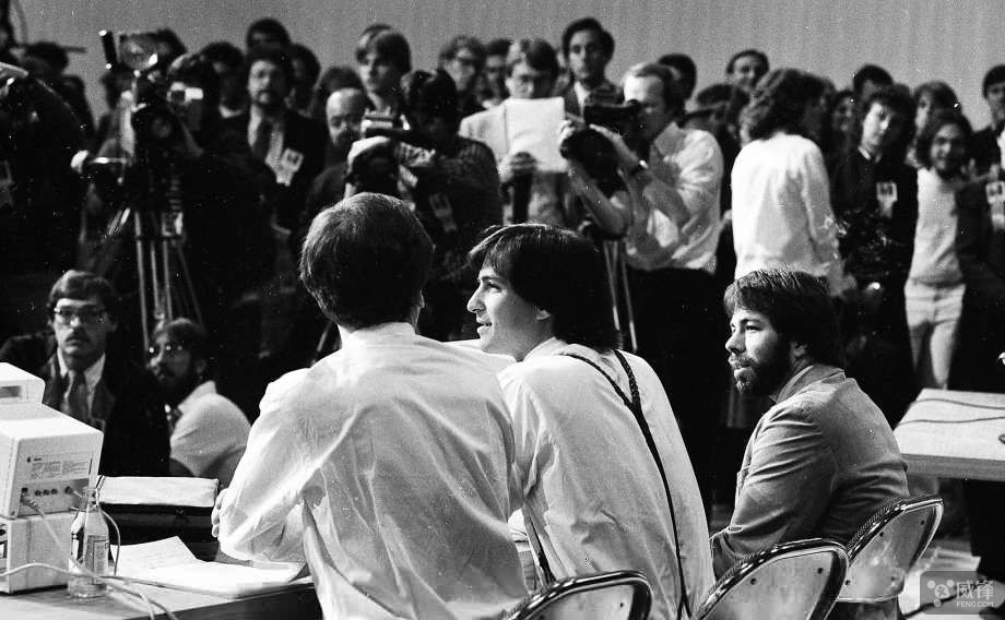 忆峥嵘岁月AppleIIForever发布会旧照流出