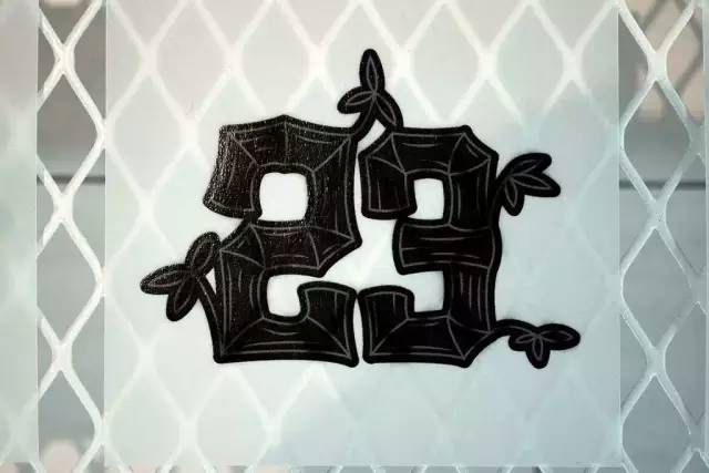 娼潵娼叮鏈嶉グ,娼潵娼叮绮惧搧绔ヨ姗辩獥