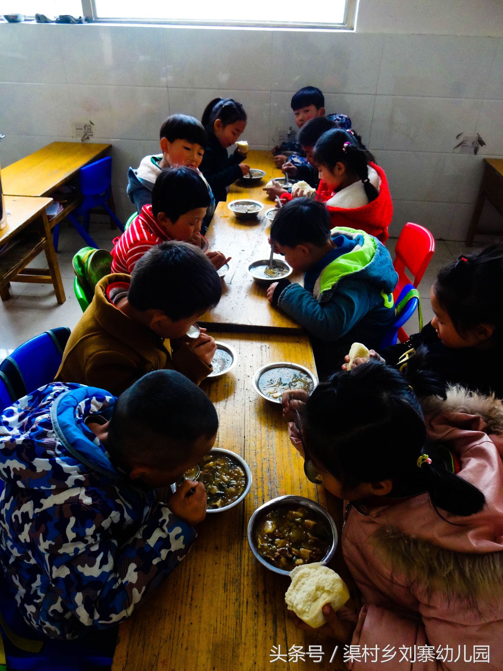 孩子每天在刘寨幼儿园吃什么呢？·孩子成长日记第二期