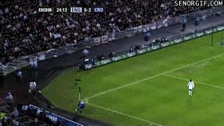 国足对韩国搞笑足球解说,国足赢韩国世预赛幽默