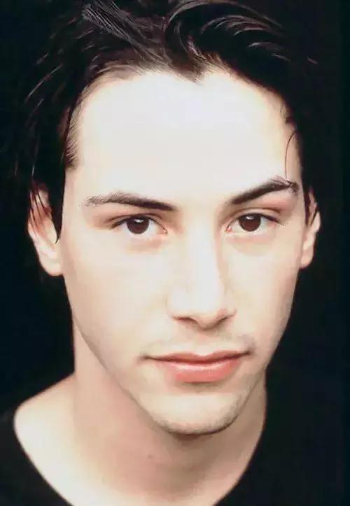 活久见原来扣篮也能晃人,基努里维斯颜值巅峰状态