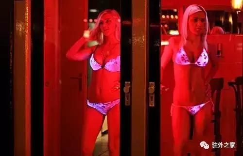 这个单身姑娘一个人一台车一年行走二十多个国家