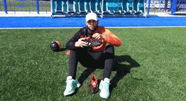 战靴怎么把鞋带系在里面,球鞋怎么绑鞋带好看