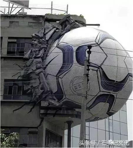 中国足球把球轰进自家球门,最强足球爆射