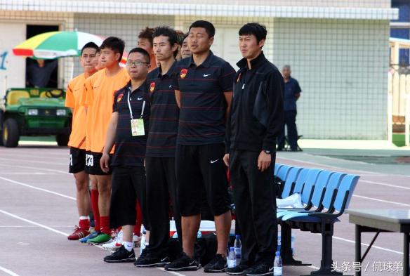 太尴尬球迷都懵了！刚官宣的球队主帅，跑其他球队执教去了！