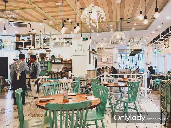 鲍师傅网红点心店,鲍师傅糕点怎么在美团上买