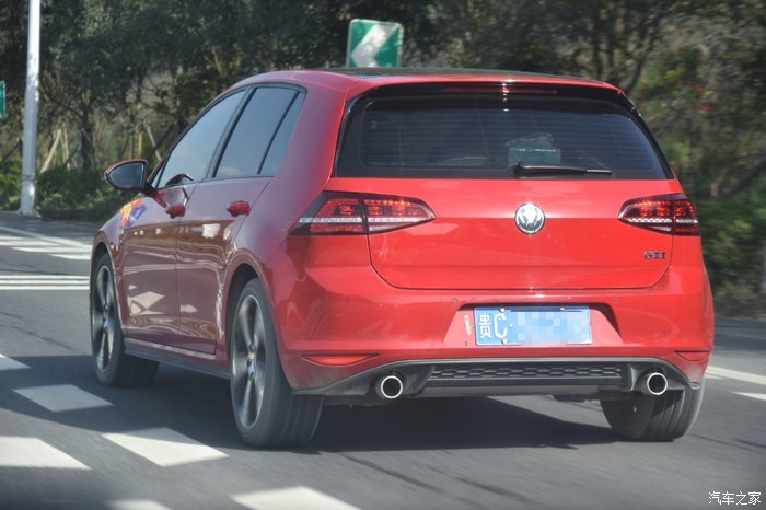 看2016年全球销量第三的大众高尔夫车主的评价