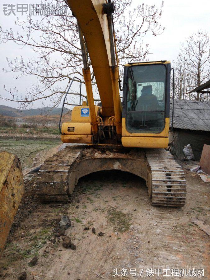 二手小松200-7装车视频,小松200-7老款新款