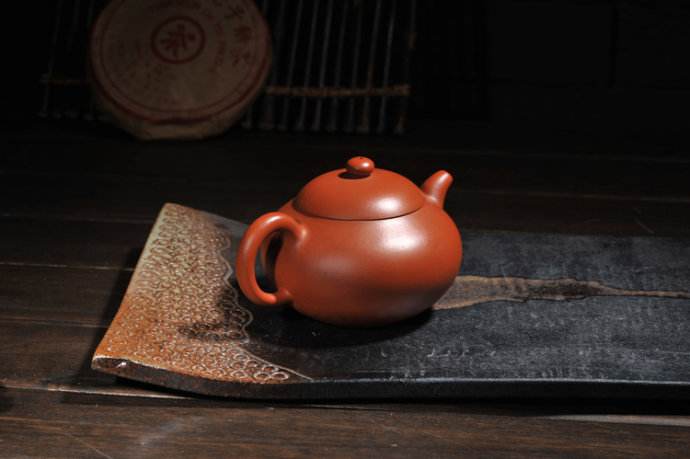 新手如何挑选紫砂壶,如何通过正确的方法来选择紫砂壶