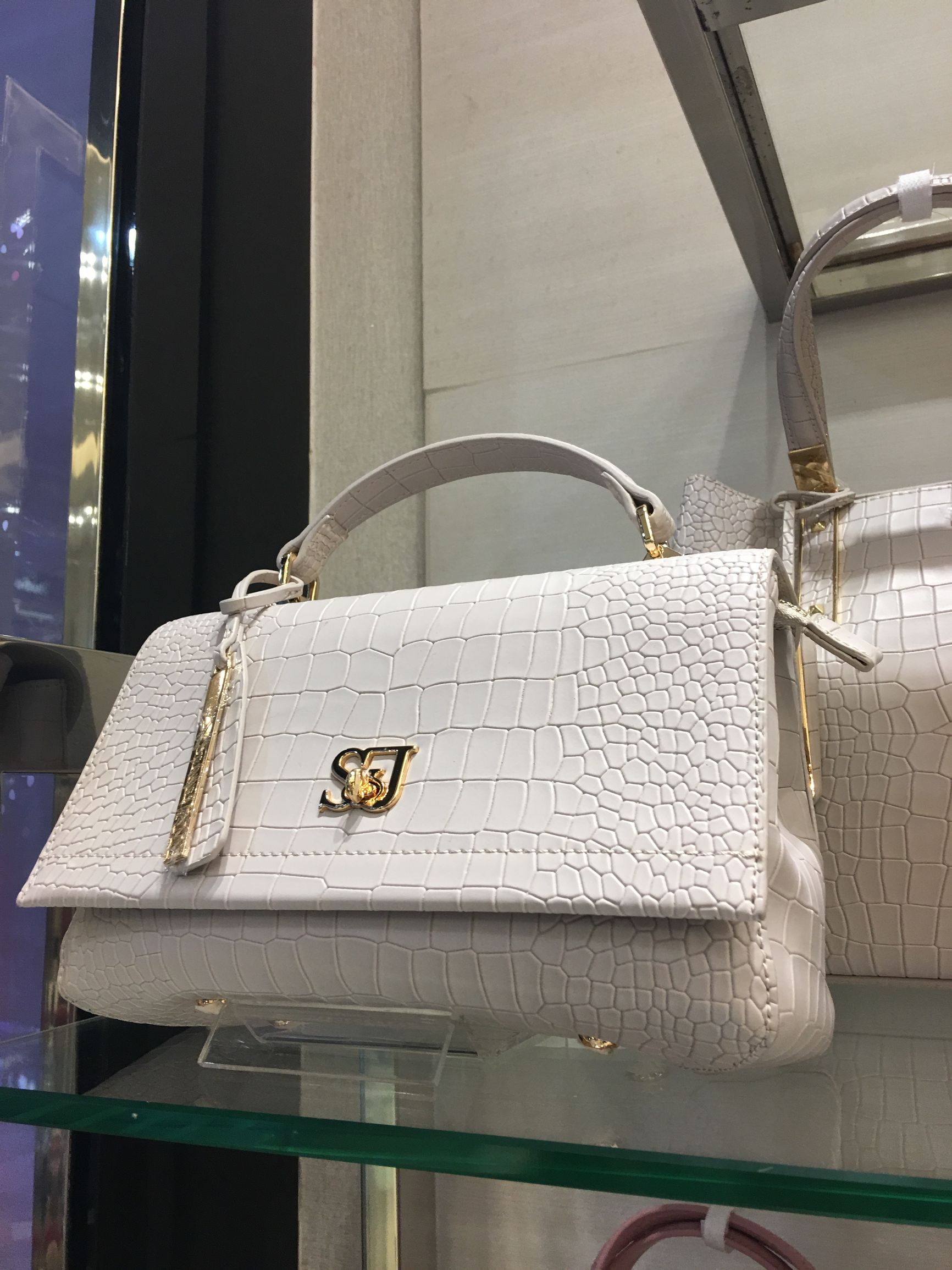 泰国最出名的品牌包包,泰国十大最贵的包包