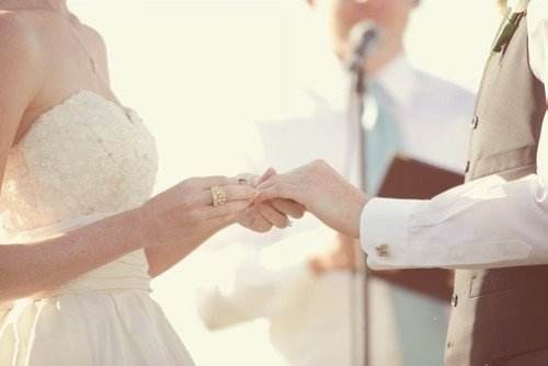 挽救出轨老公的5个方法,怎么去安慰网恋失恋的老公