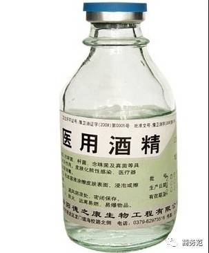 我给3个直男闻了16瓶香水，结果