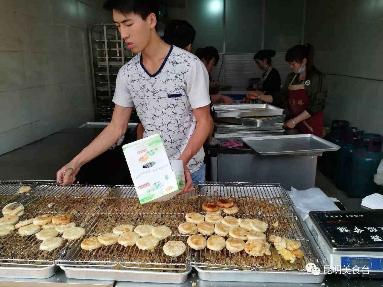 昆明正宗绿豆饼,昆明绿豆饼