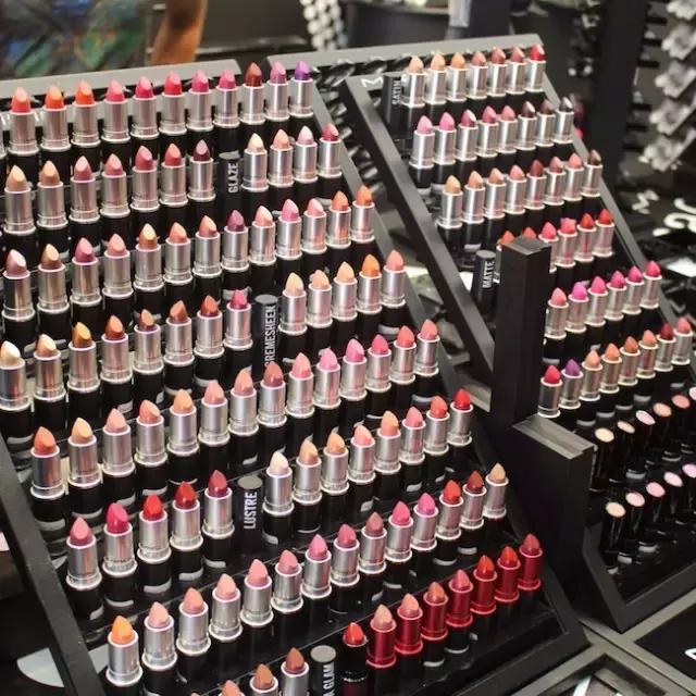 吐槽大会|那些抢破头买来的口红断货王,买完就后悔……