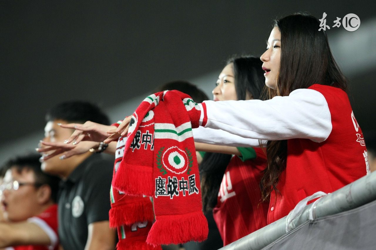 中超比赛女球迷,中超女球迷现场直播