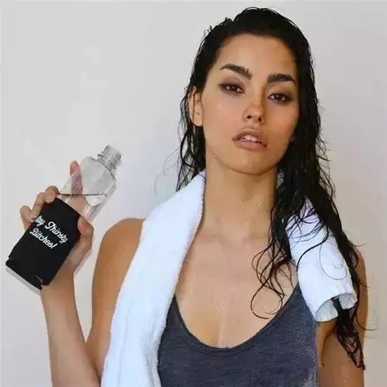 adriannehosupreme,adrianneho李宁