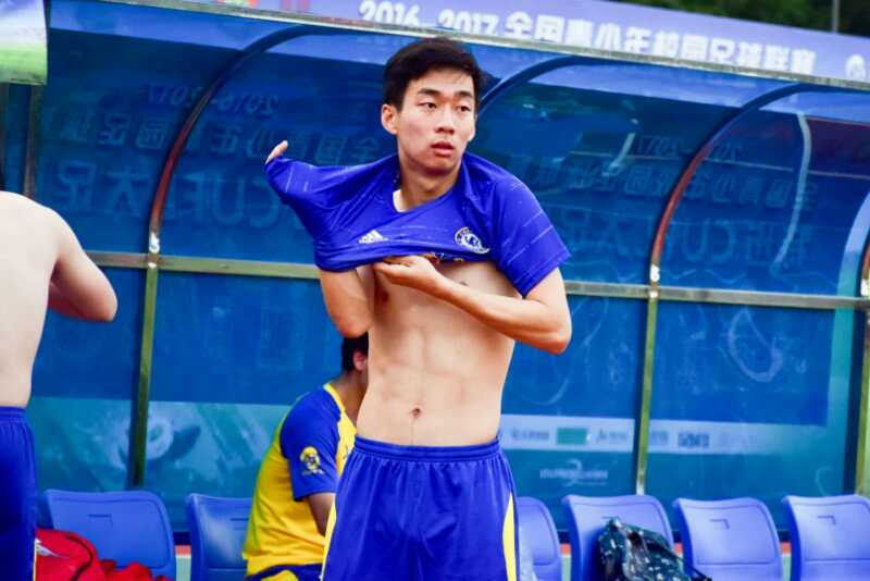 世预赛国足逼平泰国,世预赛国足力争不留遗憾