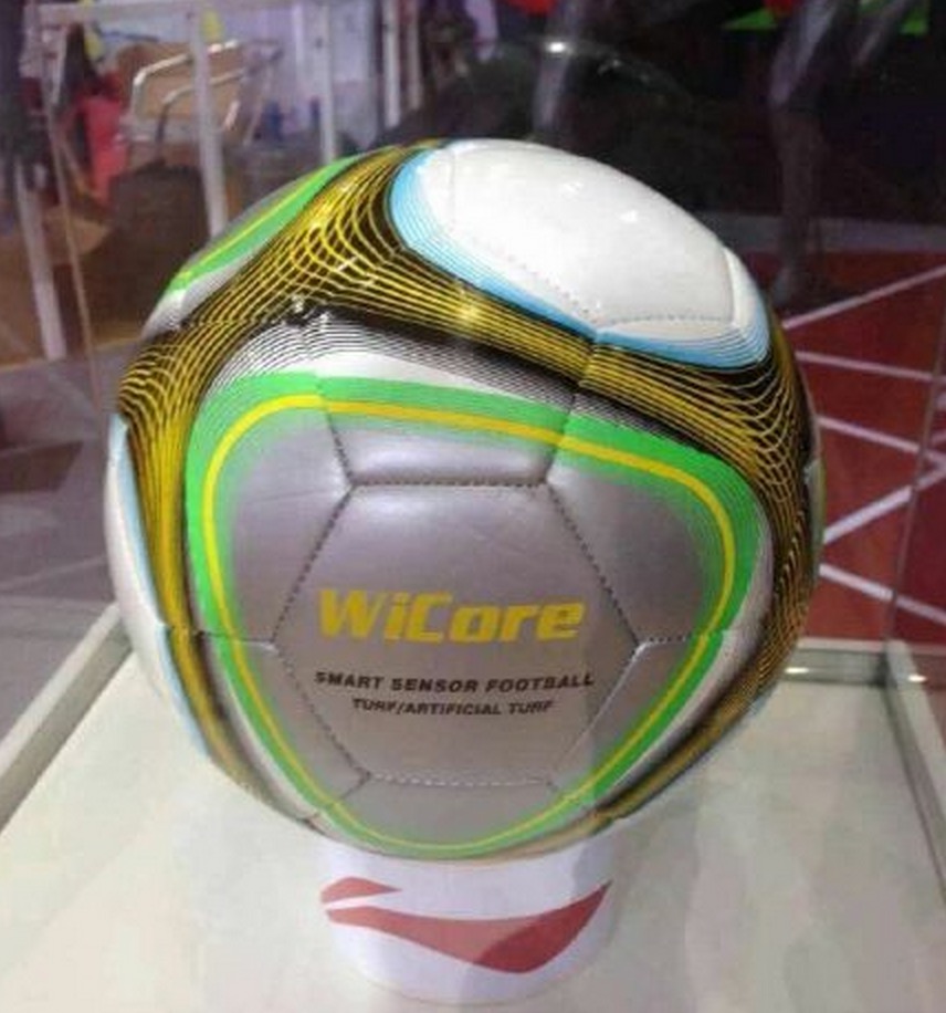 球类都开始智能化了,希望帮助我们的下一代更好地踢球