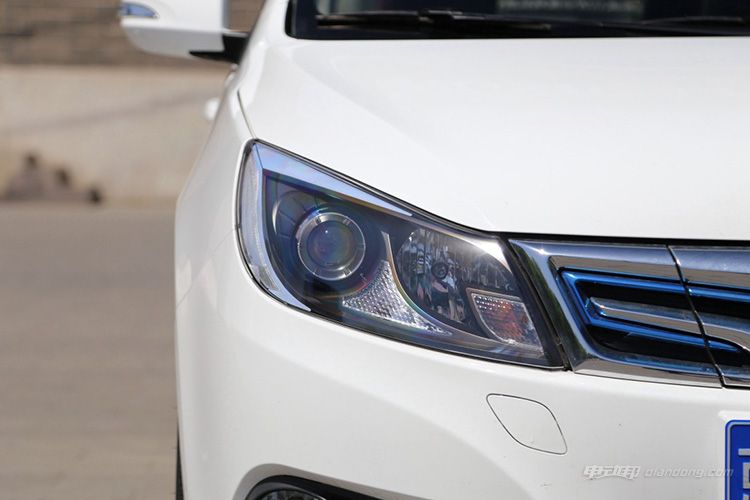 2017款比亚迪e5300购车手册：推荐尊贵型