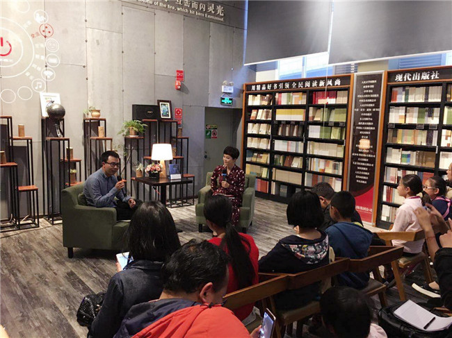 翻译家李继宏来昆开讲座聊名著背后的故事