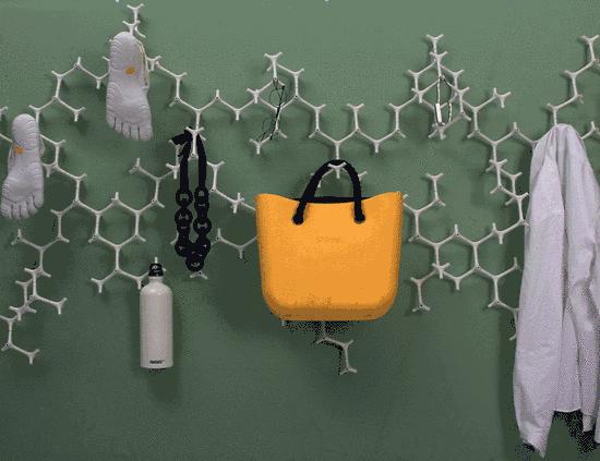 你家有板凳吗？一块板、四条腿，在他手里72变！