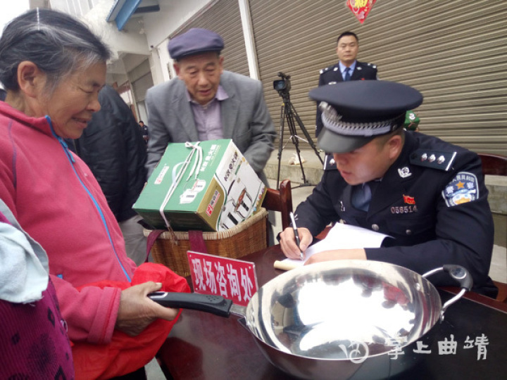 送老人免费礼品骗局,免费送老人礼品是骗人的吗