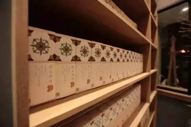 这座藏在旧城区菜市场里的“百货”,装满了老厦门的味道!