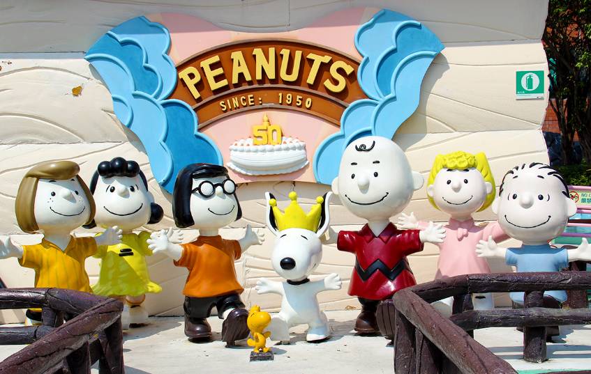 史努比永远是最爱的小狗,史努比是只什么样的小狗