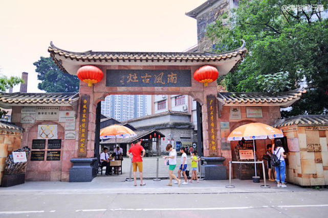 佛山石湾公园马桶瀑布,最奇葩的景点马桶瀑布