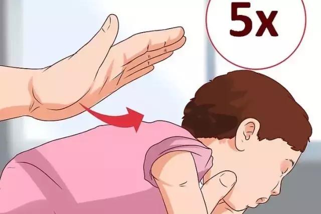 黄金急救方法,宝宝吞下异物的急救方法