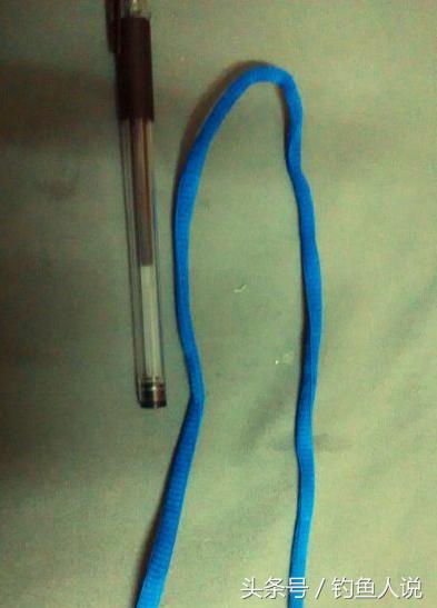 钓鱼的串钩怎样才能把钩绑到线上,如何简单绑钓鱼的串钩