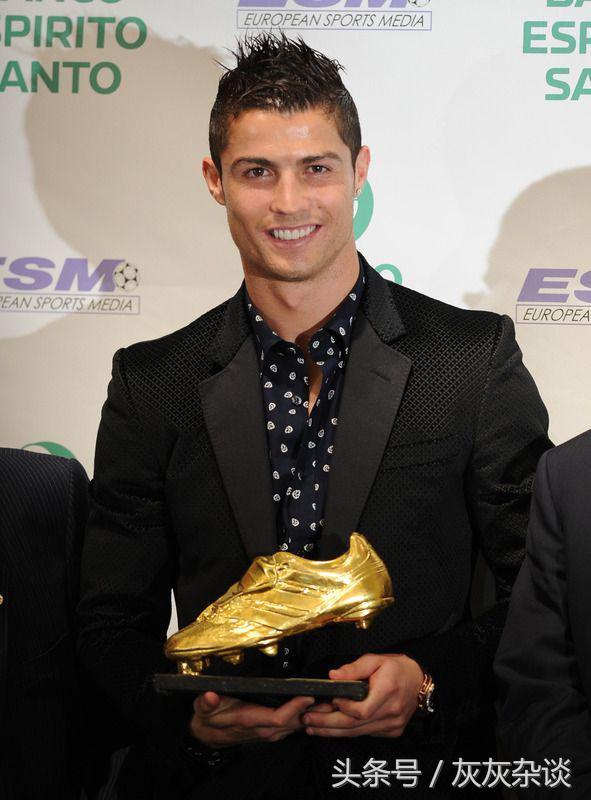 足球梅西绝杀时刻燃爆全场观众,足球梅西精彩瞬间巴黎