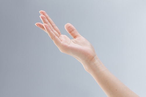 产后手指关节酸胀何时能缓解,产后手指关节出现晨僵发麻怎么办