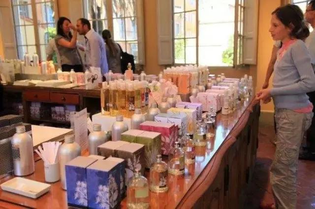 寻味格拉斯,老城下的香水之路!