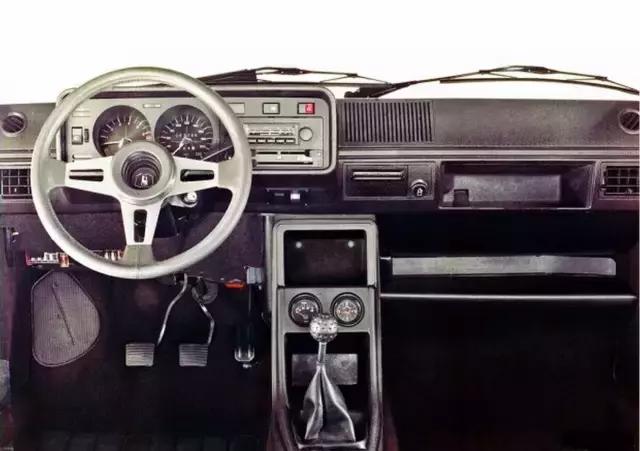 隐形富豪为什么要隐形,为什么富豪都爱开奔驰s