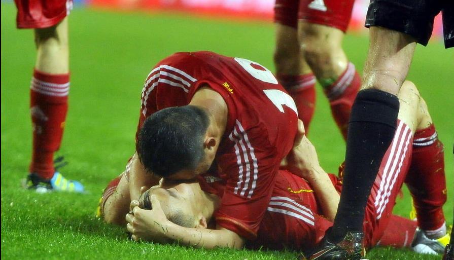 足球场上的各种阵型详解,足球场上断腿排行