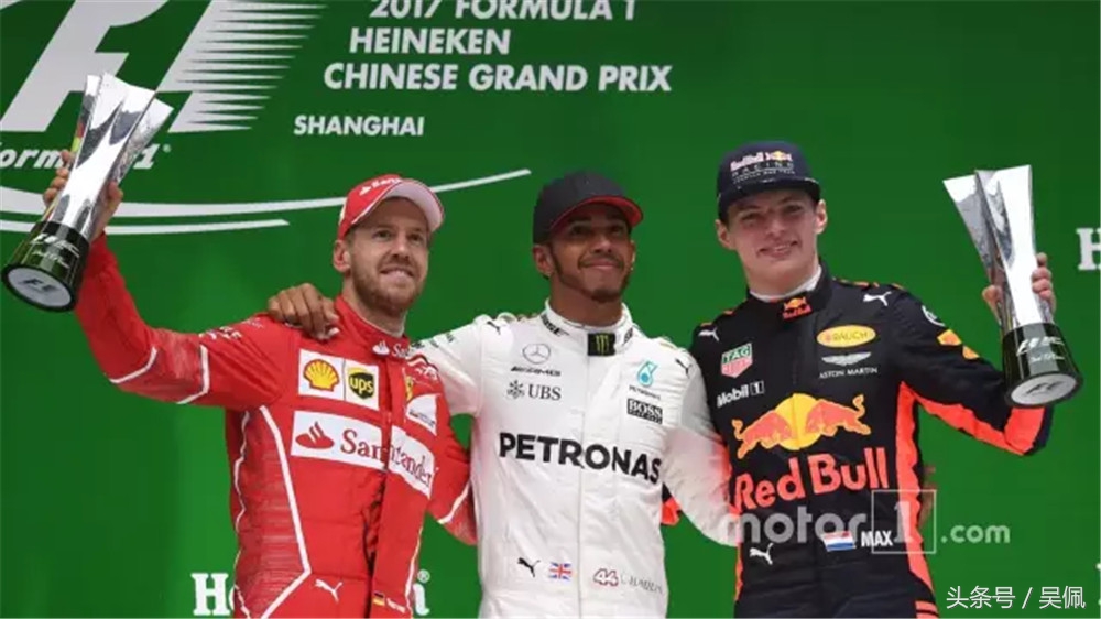 汉密尔顿夺冠,汉密尔顿夺冠庆祝