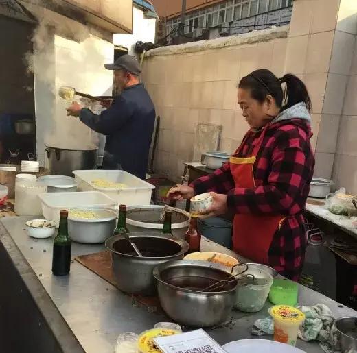 武汉青山的苍蝇馆子,武汉本地人吃的苍蝇馆子