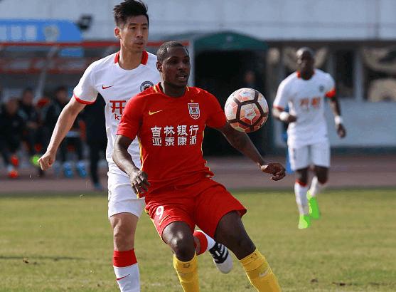 中超武磊单刀破门救主,武磊上港对亚泰