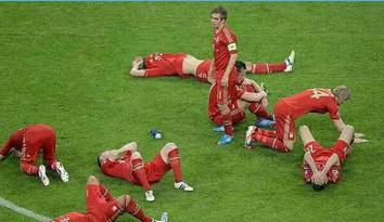 无兄弟不足球完整视频,无兄弟不足球翻译