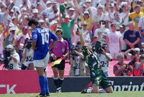 无兄弟不足球！足球不只有对抗，这些故事是否让你落泪？