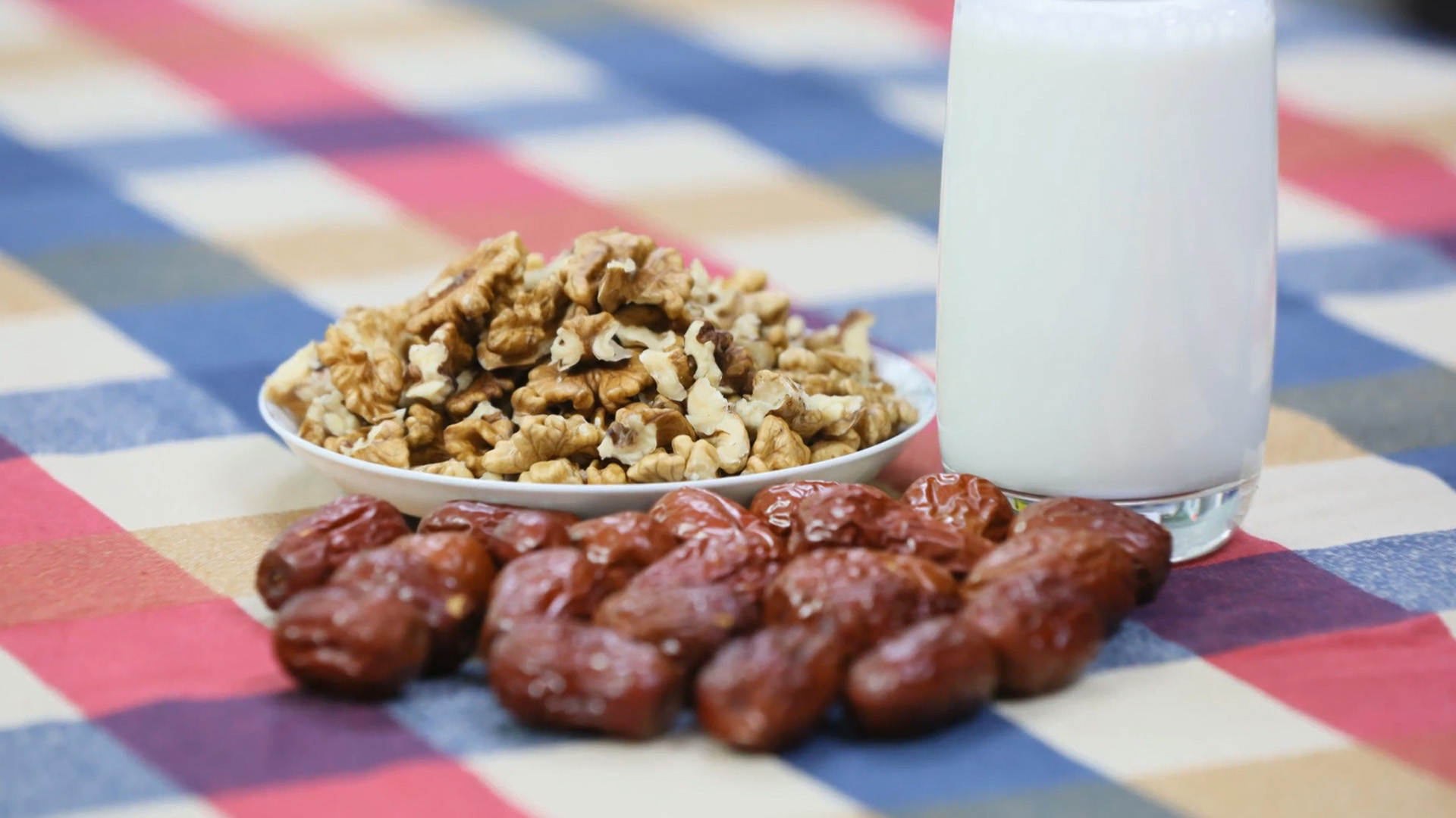 手磨养生核桃露,养颜冰镇核桃露